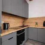 Apartment Cozy With Air Conditioning Close To The Center In By Renters *