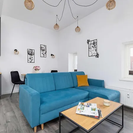 Cozy With Air Conditioning Close To The Center In By Renters Katowice