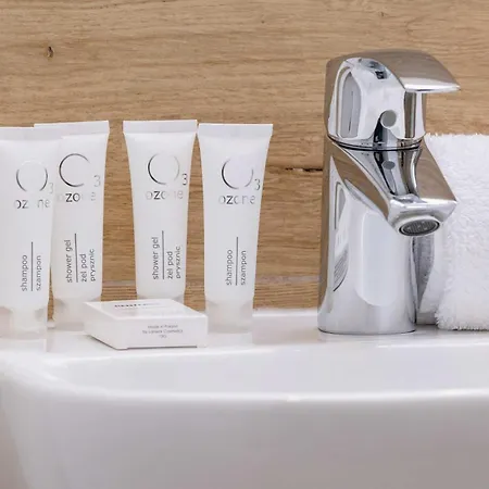 Cozy With Air Conditioning Close To The Center In By Renters Lägenhet