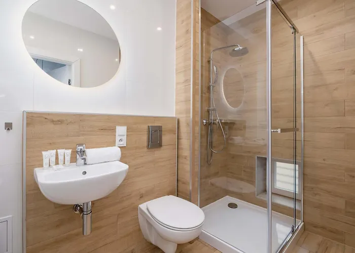 Cozy With Air Conditioning Close To The Center In By Renters Apartment Kattowitz